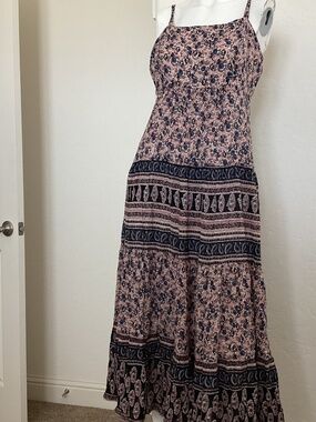 Chaps, excellent condition, size S, mauve w/navy blue floral and striped accents
